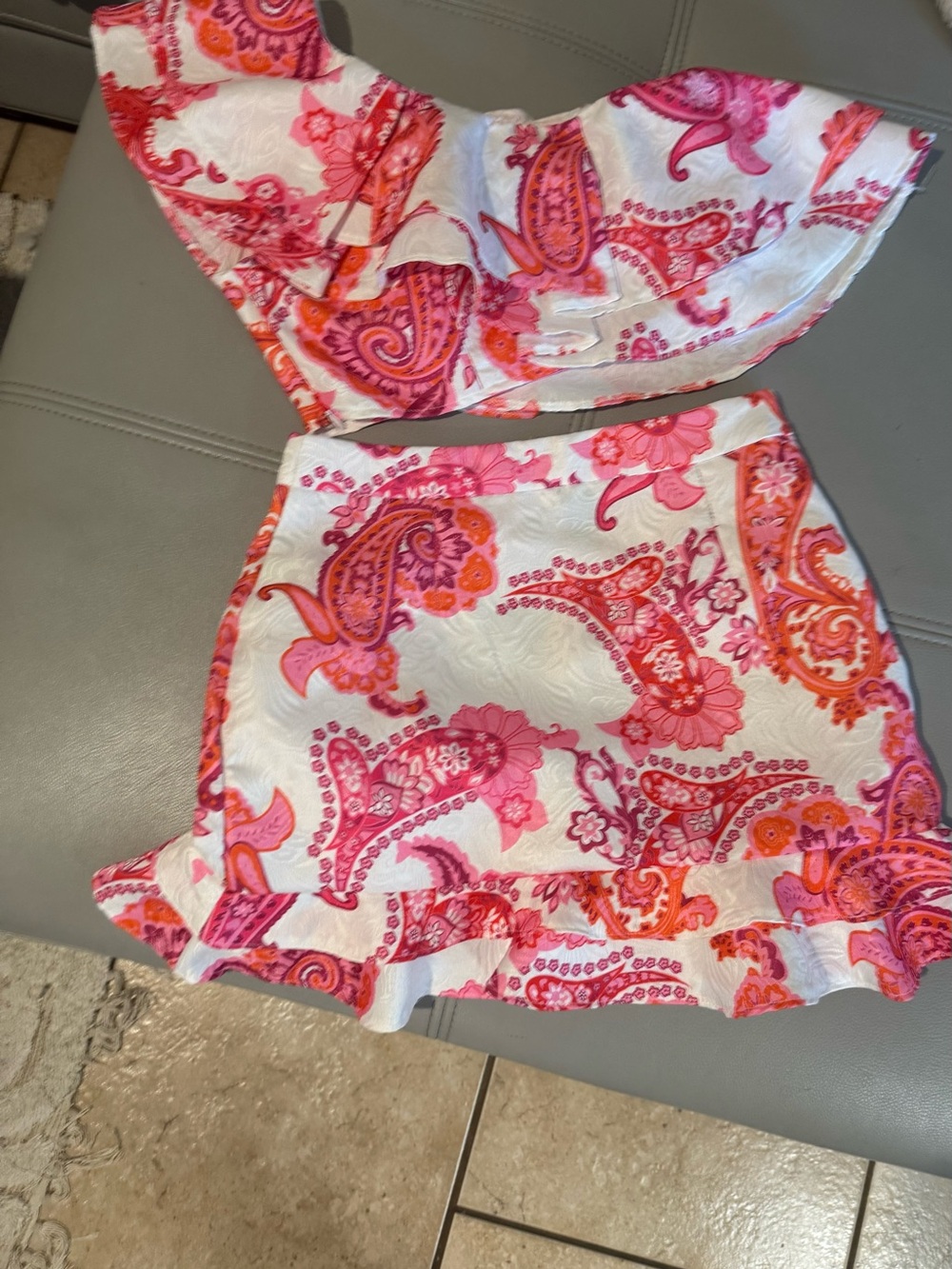 SHEIN White Paisley Two-Piece Mini Skirt Set in Pink & Orange